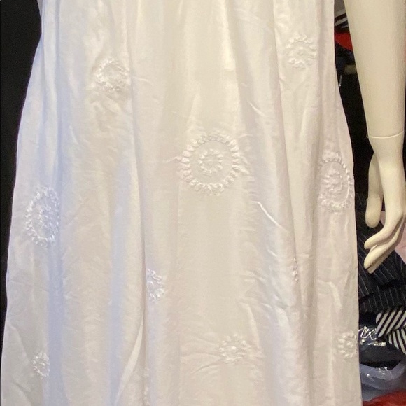 Moda International - Picture 5 of 8